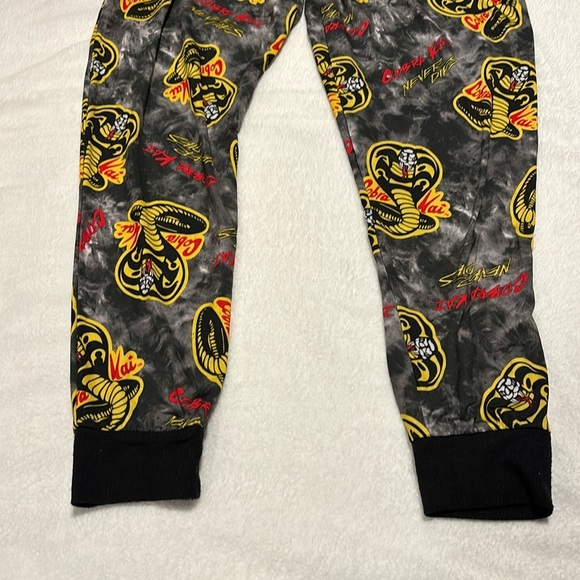 Men’s Cobra Kai Never dies pajama pants with waiste tie! King cobras. - Picture 2 of 4